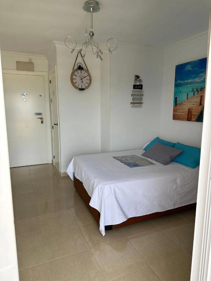 Estudio Turistico En Benalmadena A 200 Mts Del Mar Luaran gambar