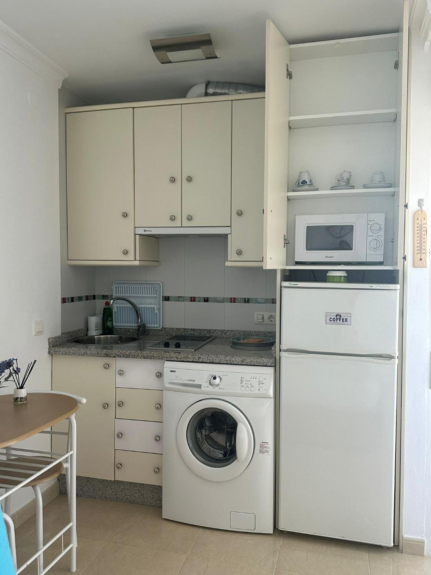 Estudio Turistico En Benalmadena A 200 Mts Del Mar Luaran gambar