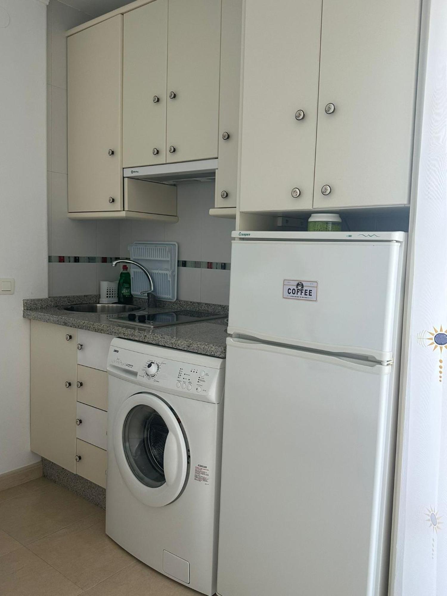 Estudio Turistico En Benalmadena A 200 Mts Del Mar Luaran gambar