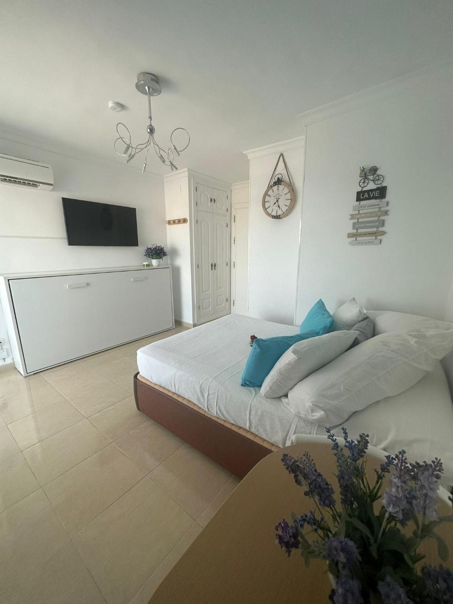 Estudio Turistico En Benalmadena A 200 Mts Del Mar Luaran gambar